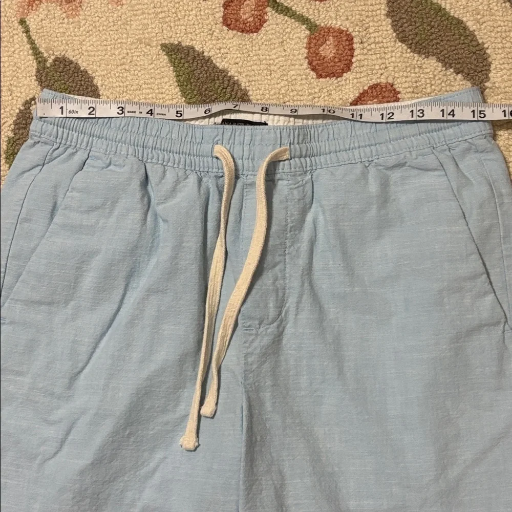 Banana Republic Men’s light Blue Shorts, small
